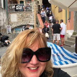 Meet your Posher, Kim